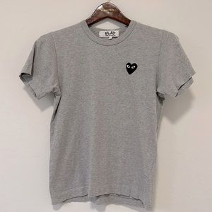 COMME DES GARCONS PLAY
Invader T-Shirt